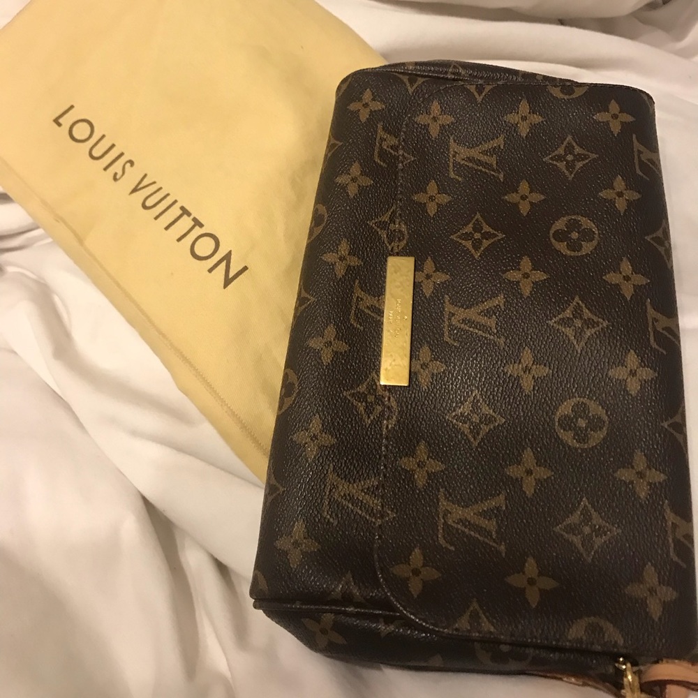 Louis Vuitton Favorite MM